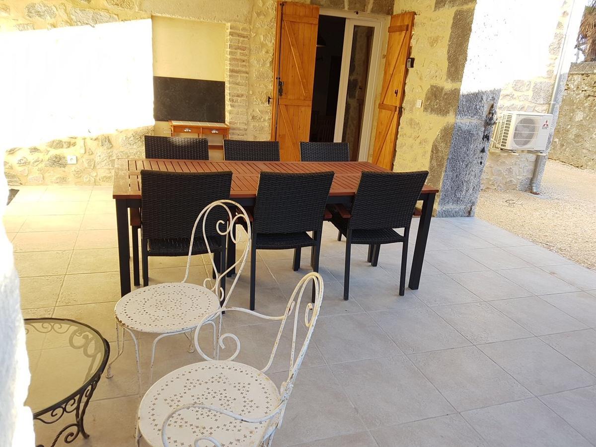 La Maison De Salavas Vallon-Pont-d'Arc Luaran gambar